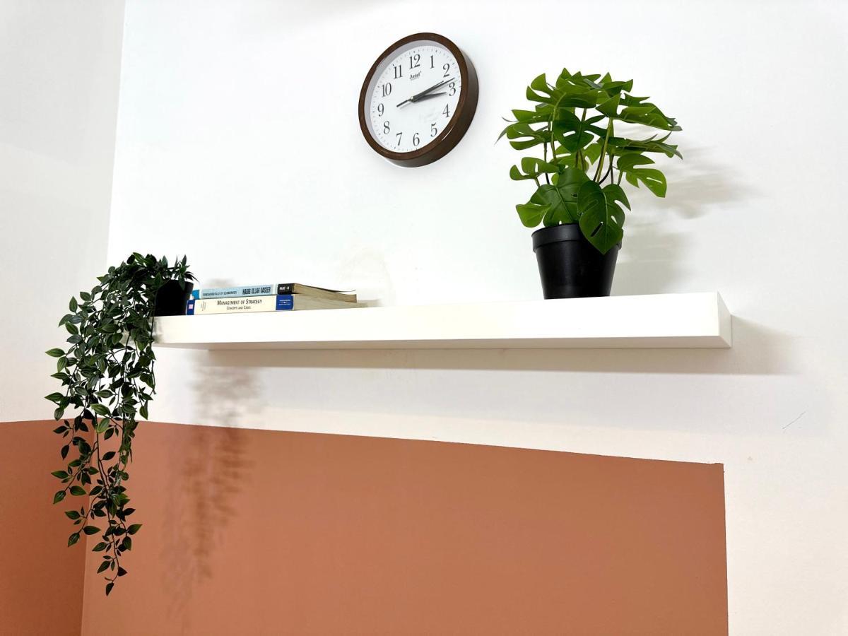 Luxurious Partition In Tecom Near Internet Metro Station Homestay