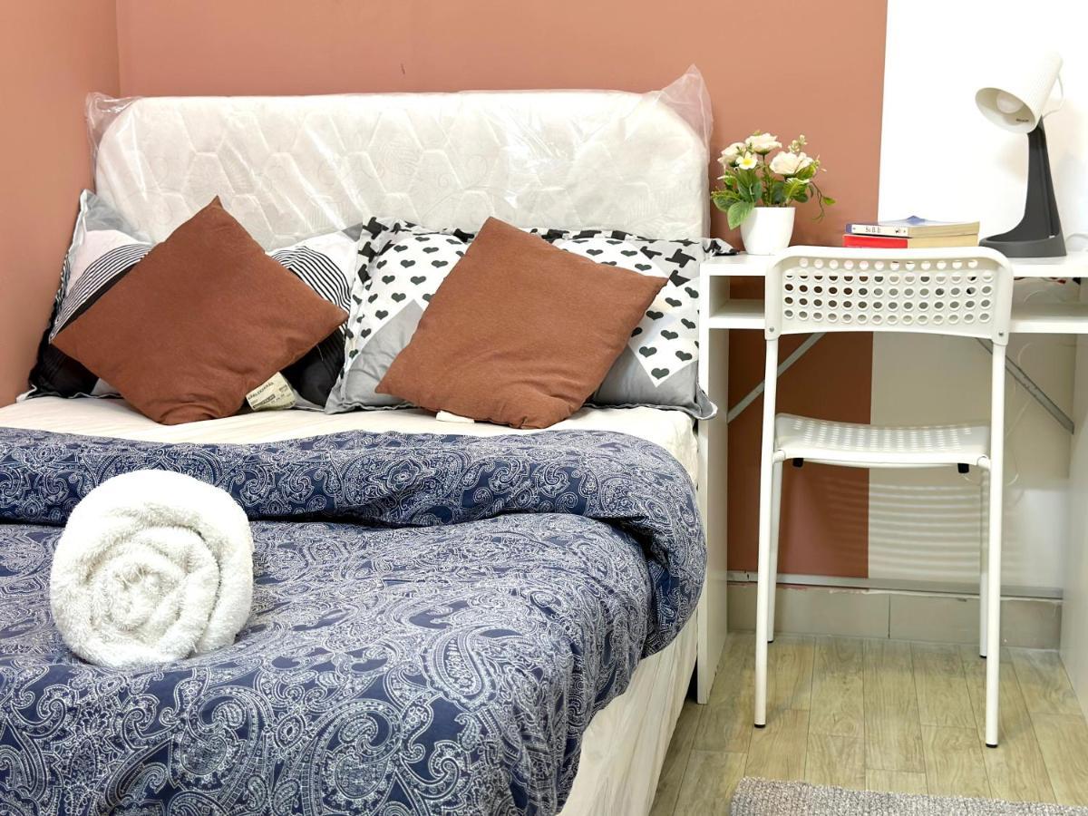 Homestay Luxurious Partition In Tecom Near Internet Metro Station *