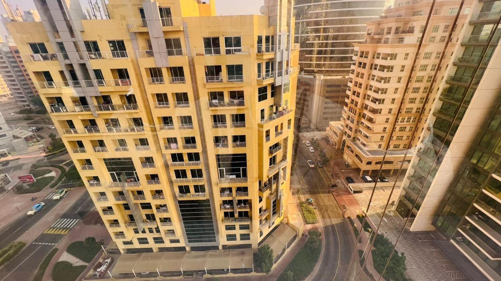 Luxurious Partition In Tecom Near Internet Metro Station Homestay Dubai