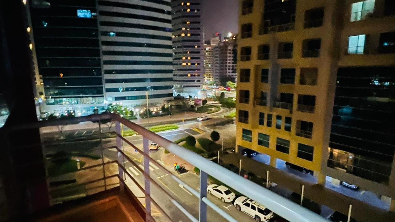 Luxurious Partition In Tecom Near Internet Metro Station Homestay Dubai