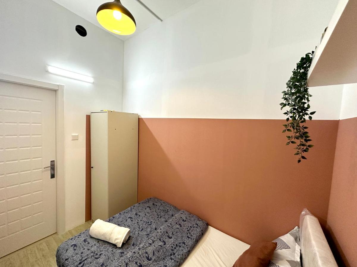 Luxurious Partition In Tecom Near Internet Metro Station Dubai